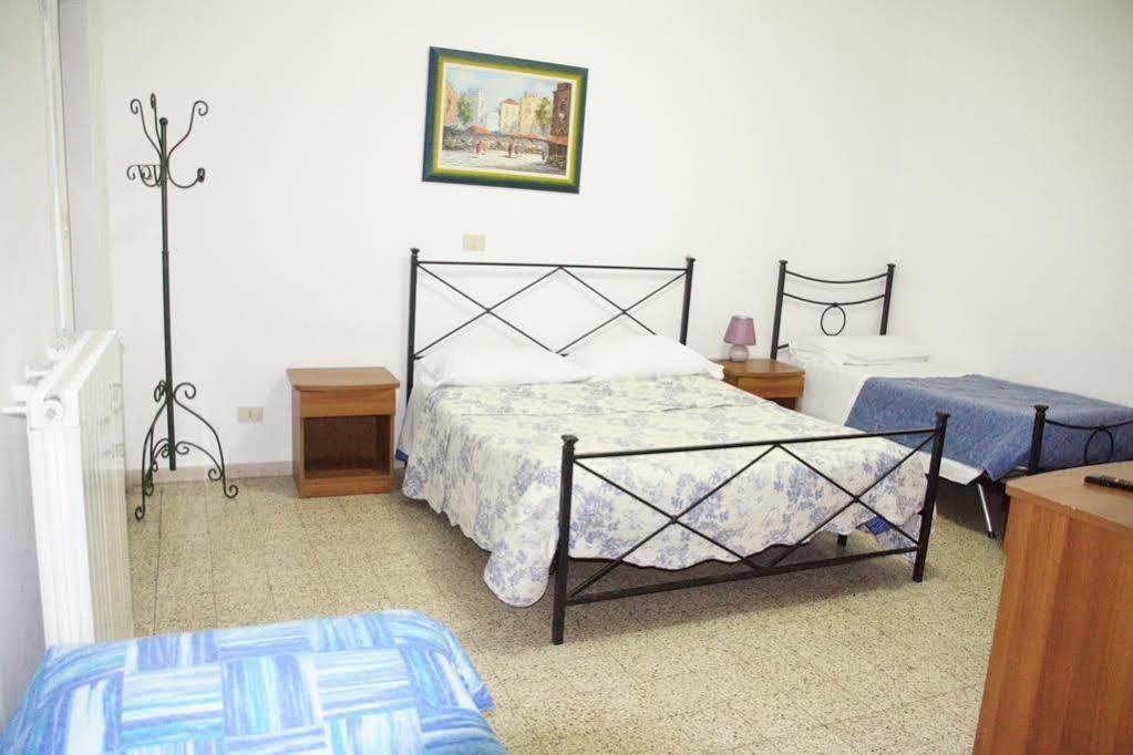 Albergo Pensione Ardenza Self Check-In Livorno Buitenkant foto