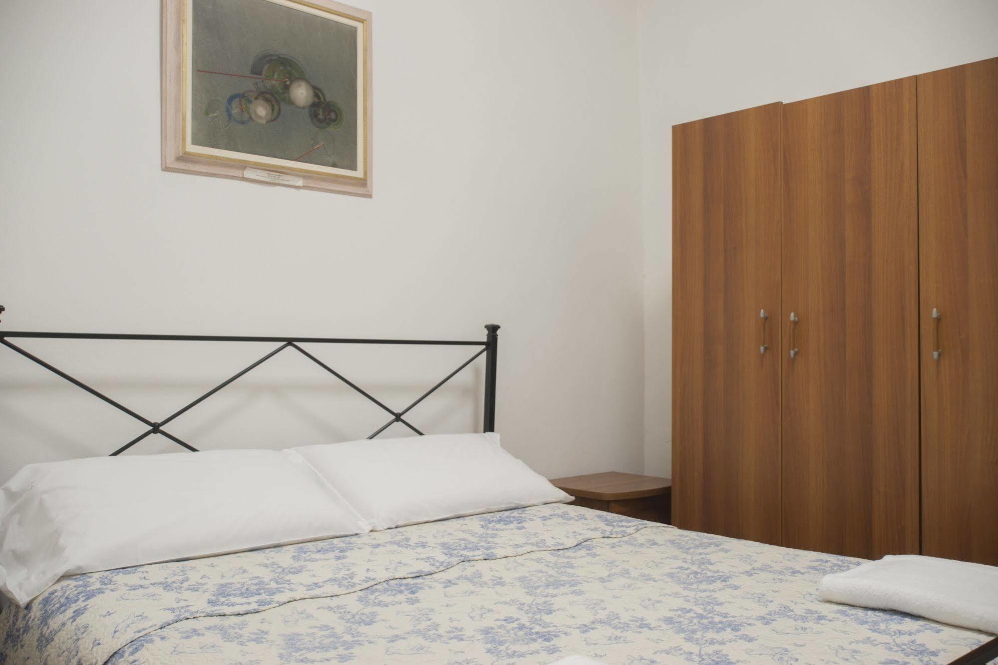 Albergo Pensione Ardenza Self Check-In Livorno Buitenkant foto