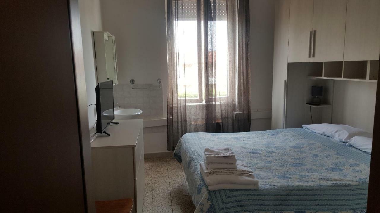 Albergo Pensione Ardenza Self Check-In Livorno Buitenkant foto