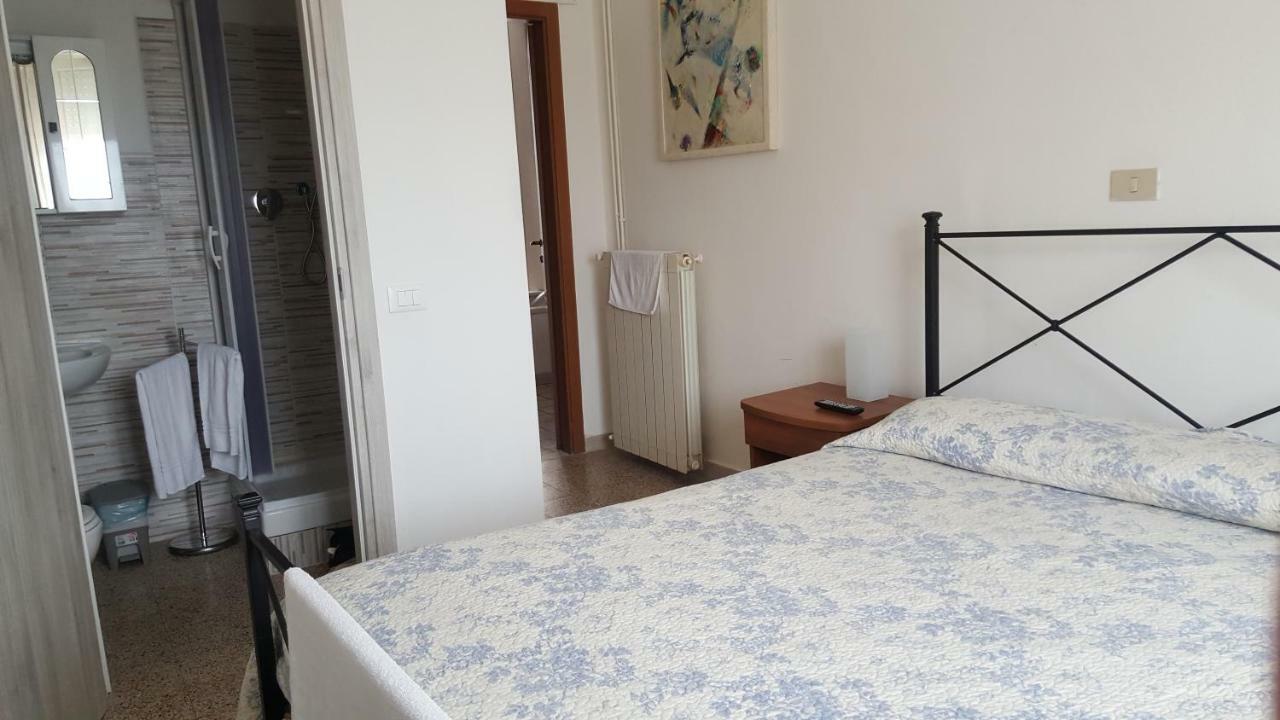 Albergo Pensione Ardenza Self Check-In Livorno Buitenkant foto