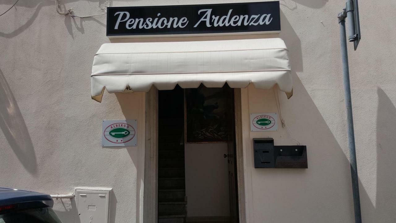 Albergo Pensione Ardenza Self Check-In Livorno Buitenkant foto