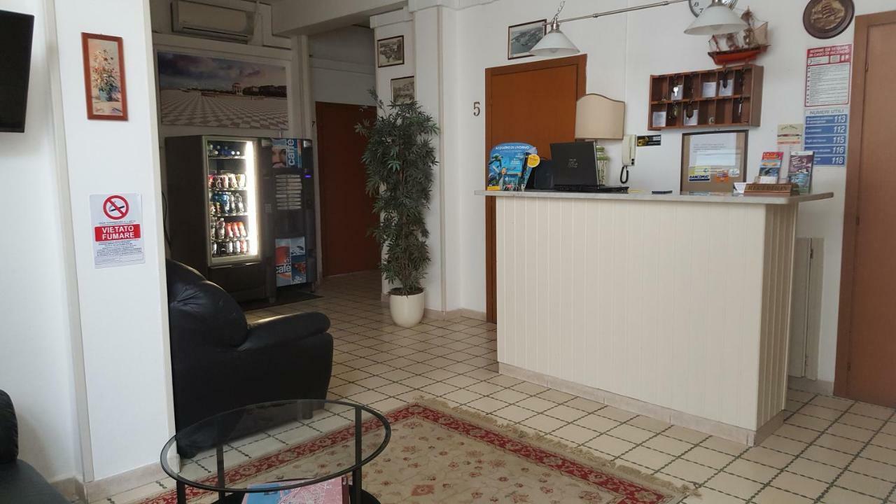 Albergo Pensione Ardenza Self Check-In Livorno Buitenkant foto