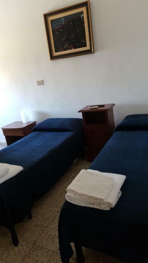 Albergo Pensione Ardenza Self Check-In Livorno Buitenkant foto